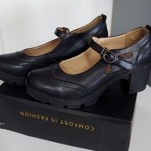 Oxford woman's shoes